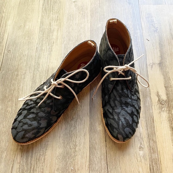rollie chukka boots